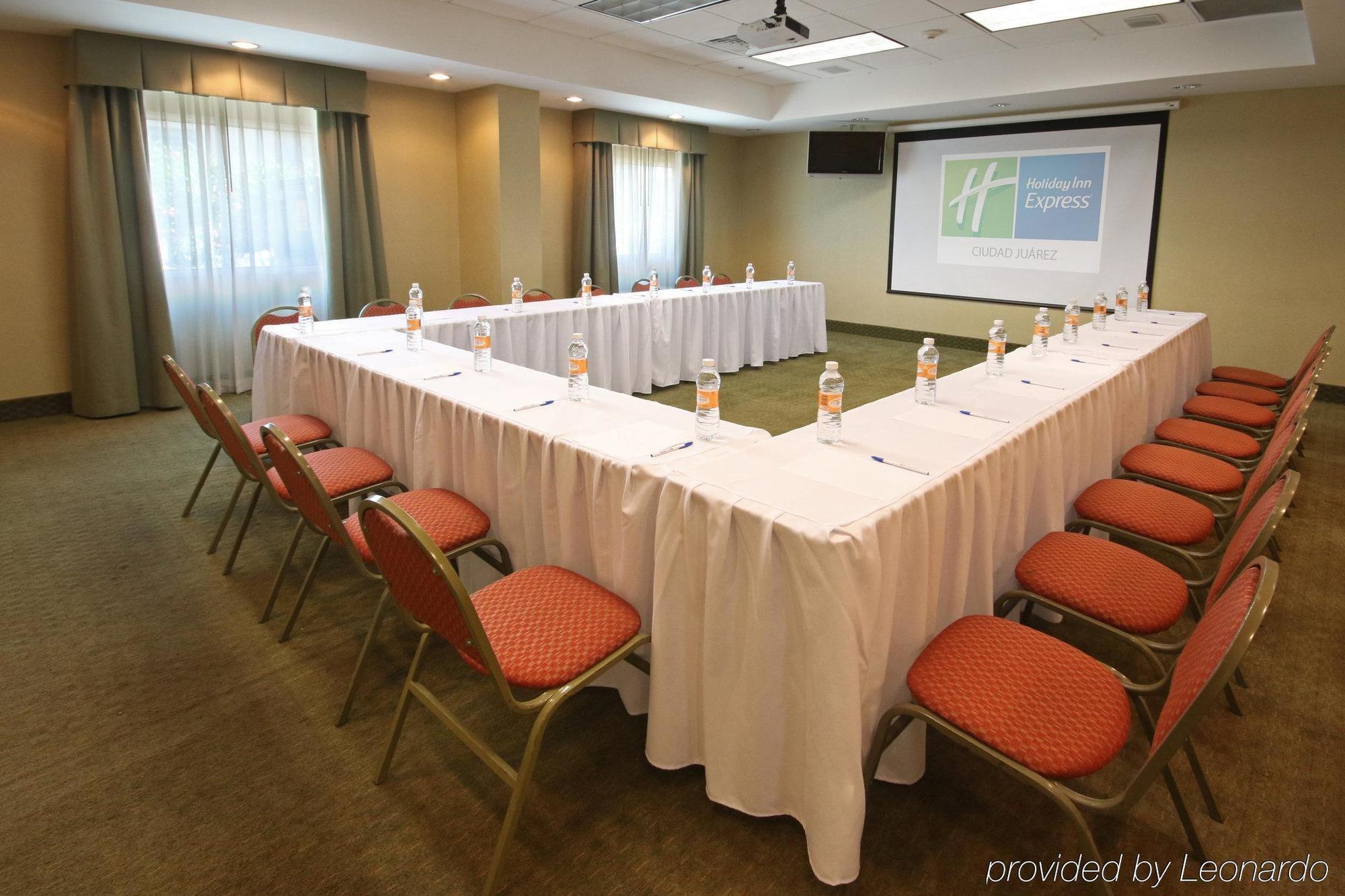 Istay Hotel Сиудад Хуарес Екстериор снимка U-shaped table