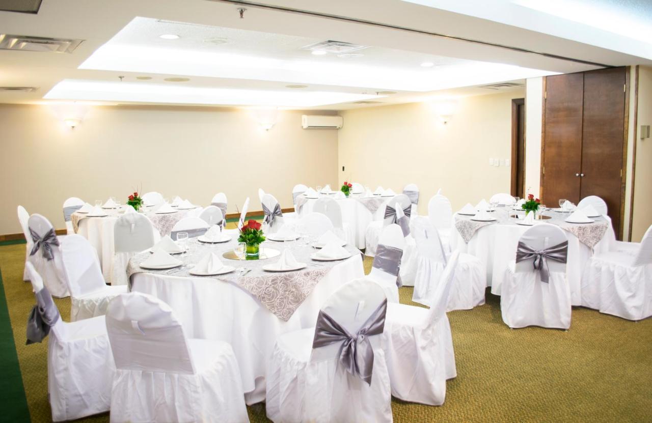 Istay Hotel Сиудад Хуарес Екстериор снимка Banquet Hall